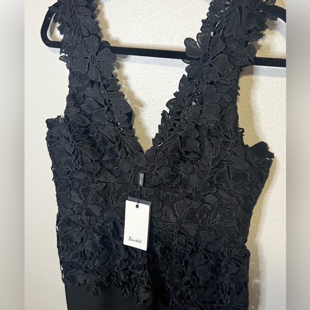 Bardot Black Floral Lace Midi Dress - Picture 3 of 8